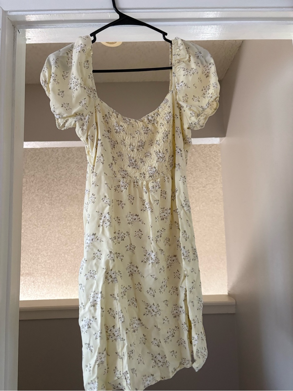Dress Subcategory Identification - Picture 2 of 3